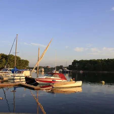 Jadrija Сasa de vacaciones Šibenik